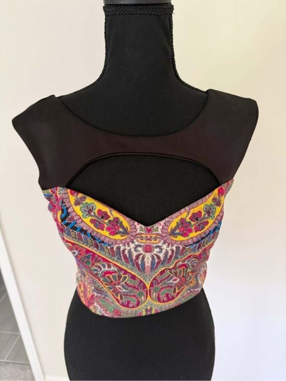 Bebe Colorful Abstract Corset Style Crop Top Small